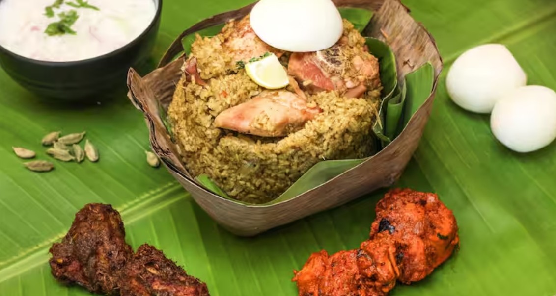 Traditional Naati-style Chicken Biryani at SG Rao’s Military Hotel, Cottonpete, an old choice for Best Biryani in Bangalore.