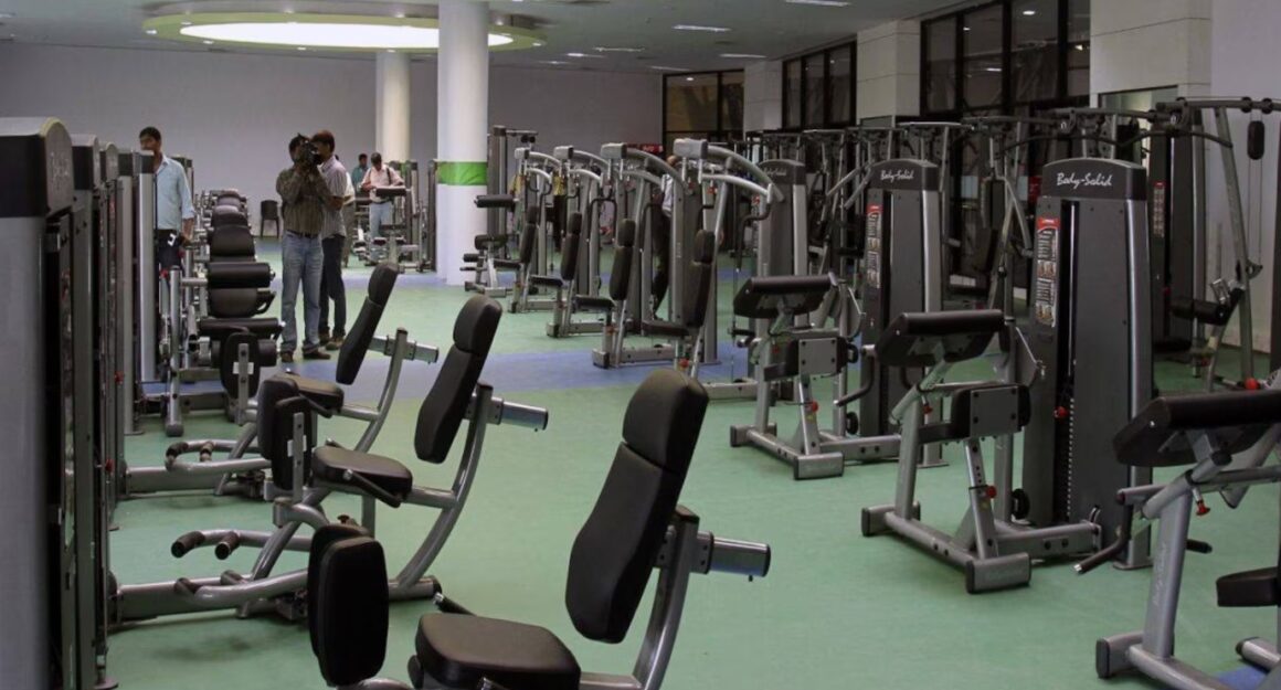 Modernized weight training floor at a legacy Talwalkars Gym branch in India
