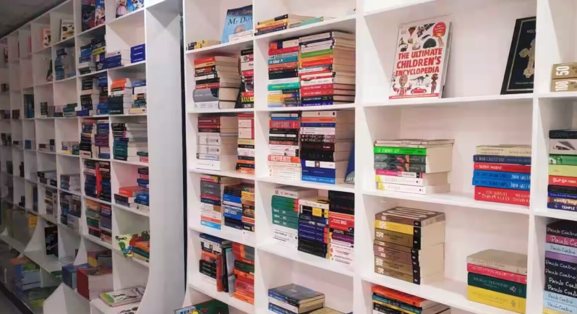 Pure Cinema Book Shop: Book stores in Chennai