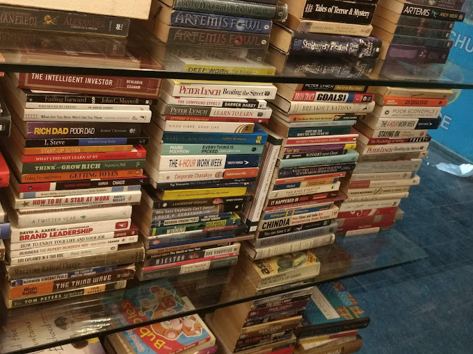 Reader's Corner Book store in Ahmedabad