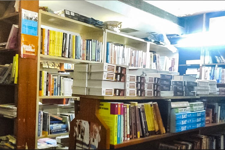 Book Store In Noida: Global book shop