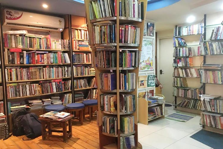 bookstore: Vasundhara Book Store