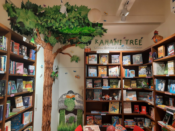 Book shelves: Kahani Tree