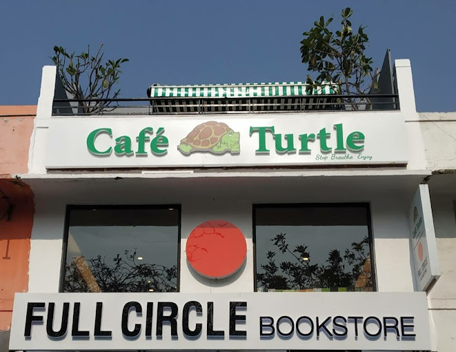 Bookstore: Full Circle Bookstore and Cafe Turtle