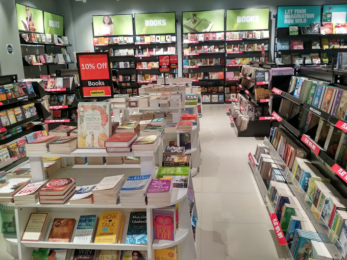 Book in shelves

Landmark book Store in Lucknow